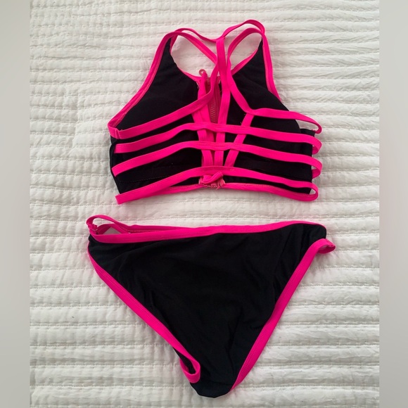 Bikini Set - Picture 2 of 2